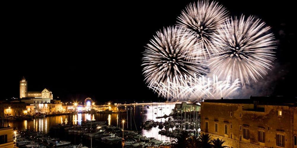 Affittacamere La Cattedrale Sul Mare Trani Bagian luar foto